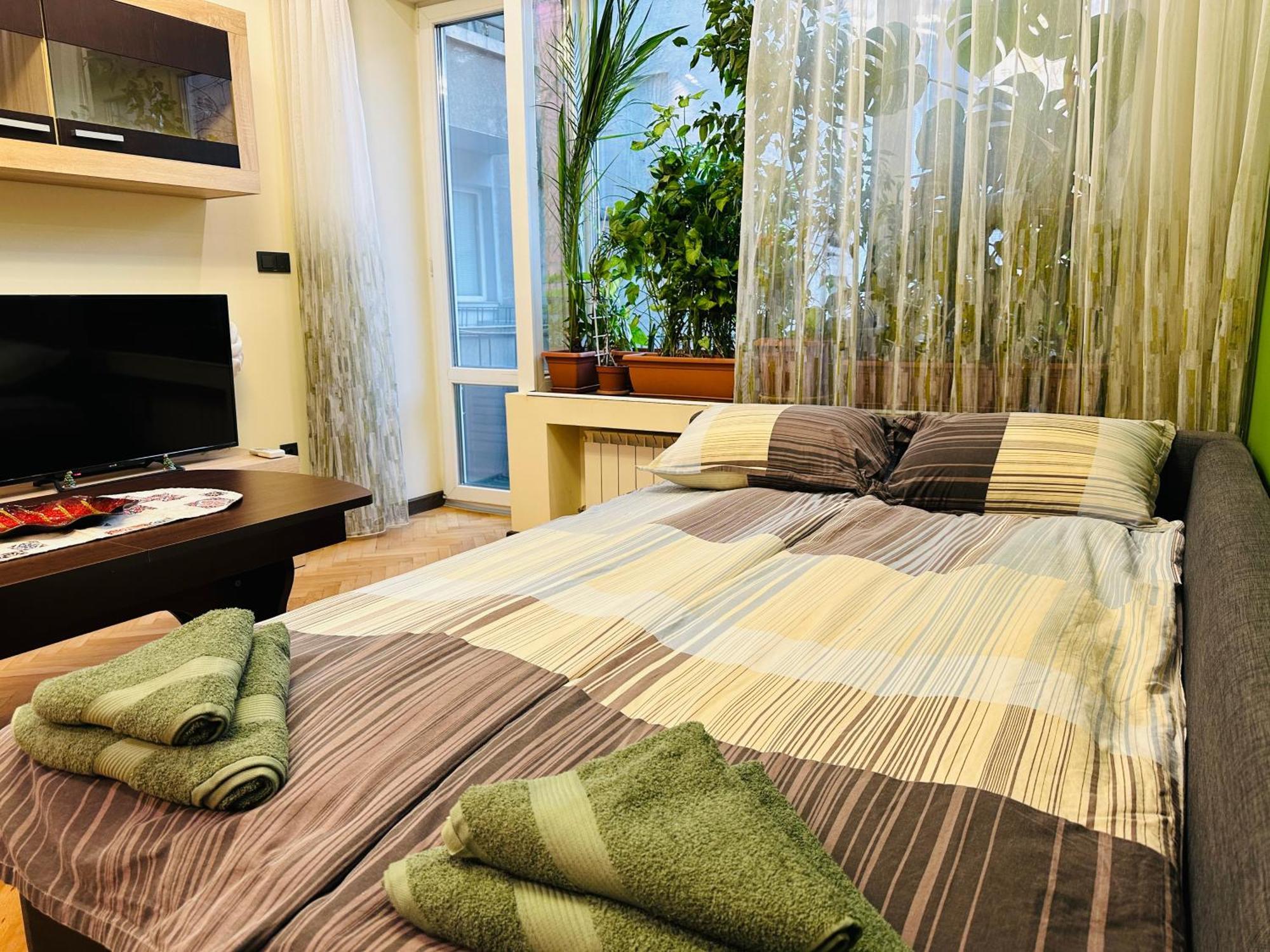 Ferienwohnung Luxury Oasis In Absolute Center Of Sofia Exterior foto